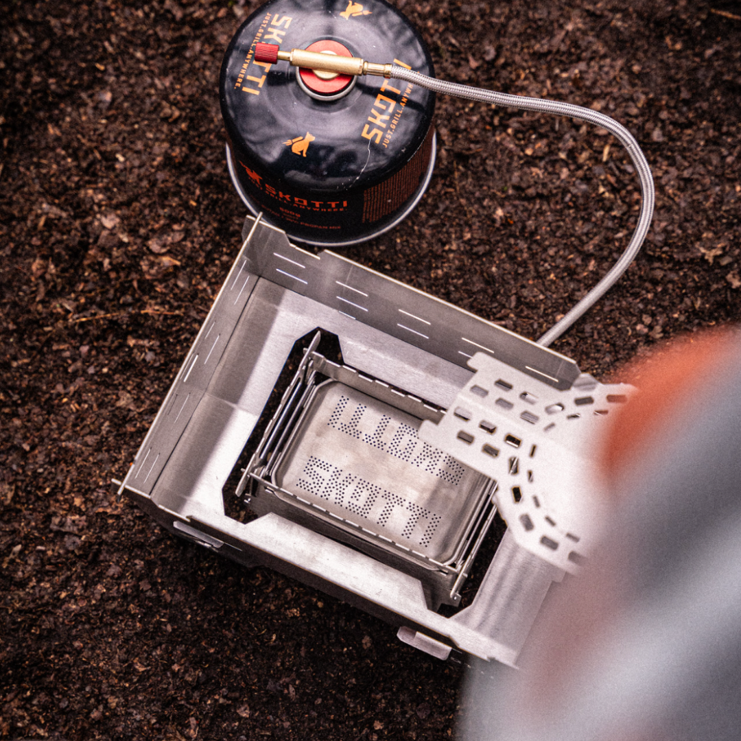 SKOTTI Mini Grill mit Booster und Gaskartusche